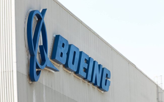 boeing_sign_at_the_renton_factory-1600×1000